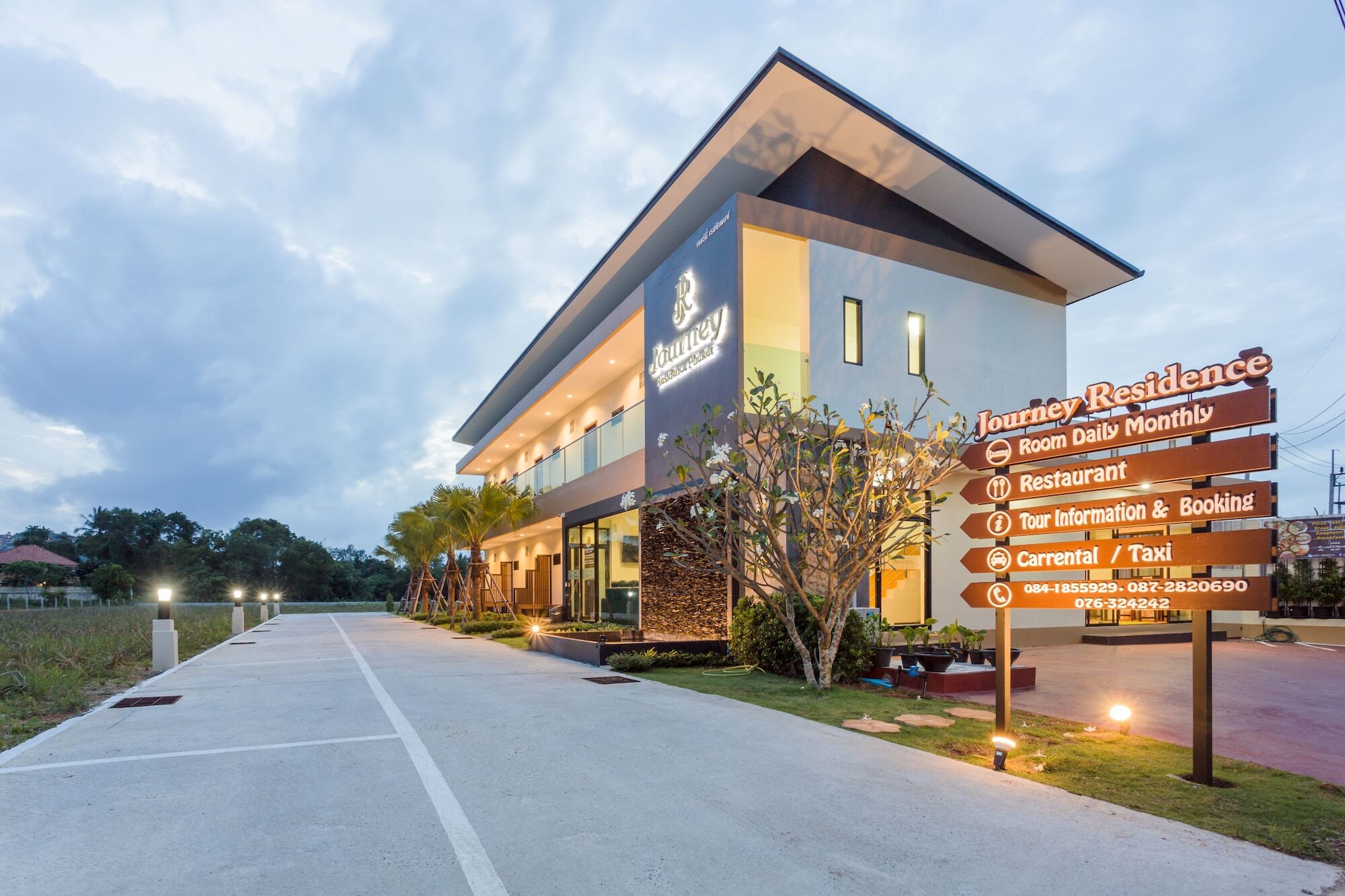 Journey Residence Phuket 방타오 비치 외부 사진